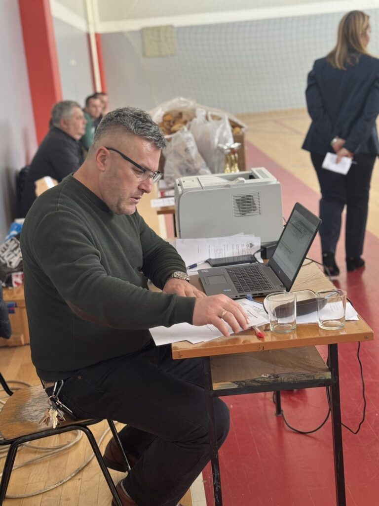 Šahovsko nadmetanje osnovaca: Trijumf ekipe OŠ „Sveti Sava“ Bijeljina