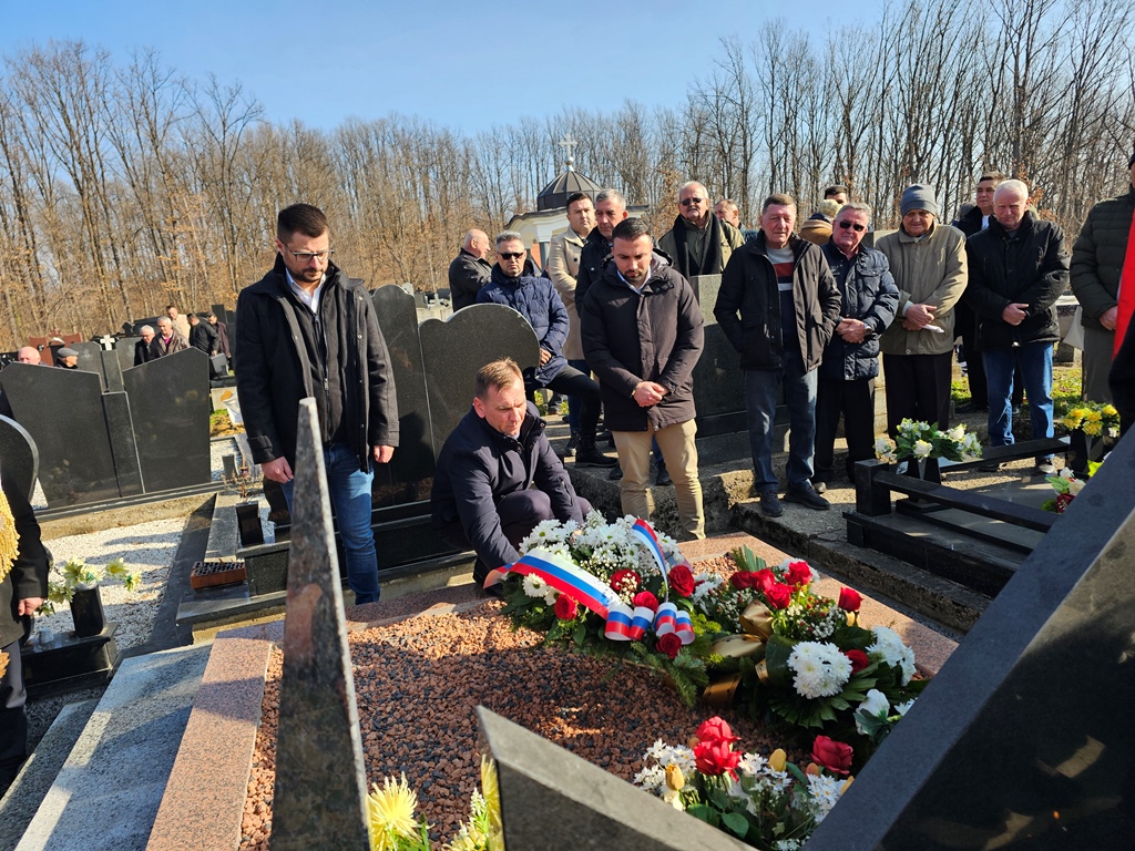 Pomen pukovniku Milanu Joviću: Ugljevičani slave heroja