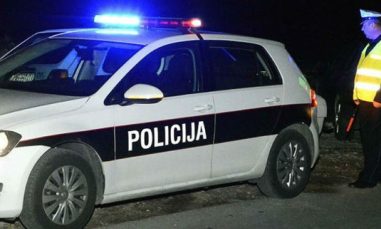 Užas u Kalesiji: Ubio bivšu suprugu i sina pa pobjegao
