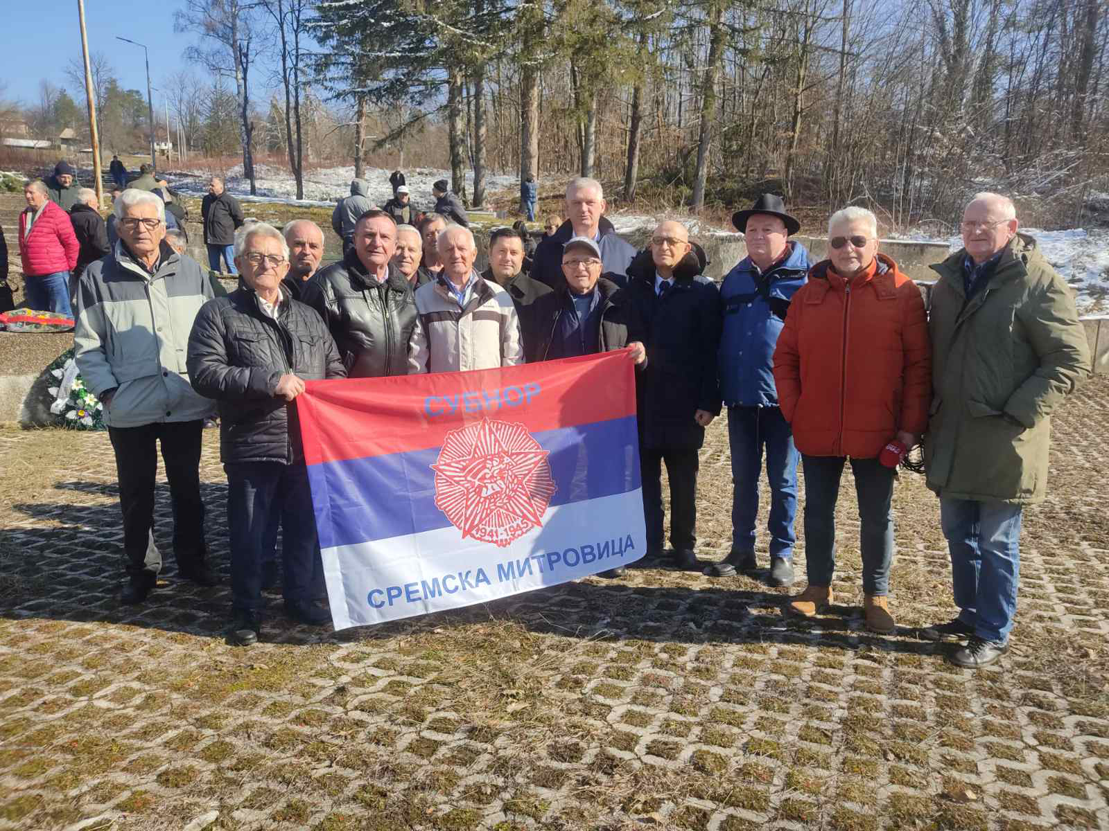Lopare: Položeni vijenci na mjesto stradanja partizanskog štaba (FOTO)