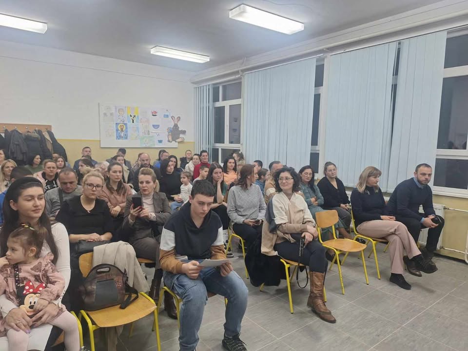 Veče poezije u čast maternjeg jezika u OŠ „Dvorovi”