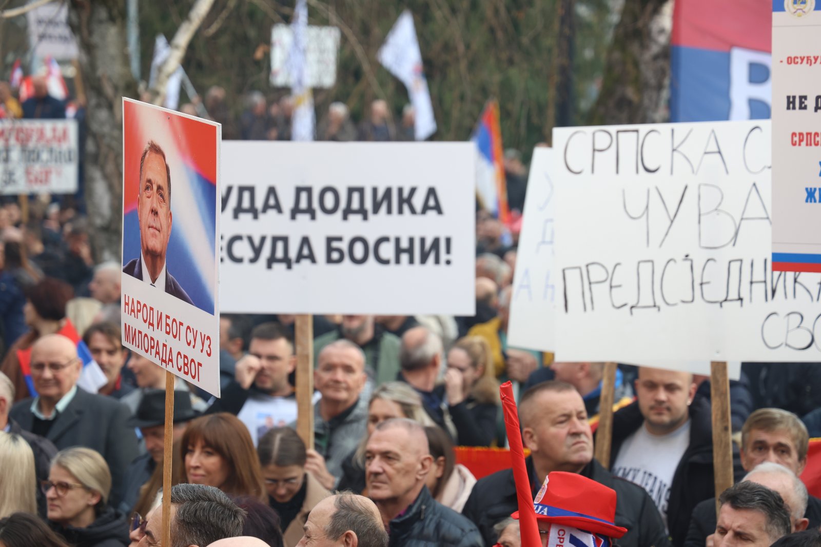 U Banjaluci veliki narodni miting - "Za predsjednika, za Srpsku, za institucije"