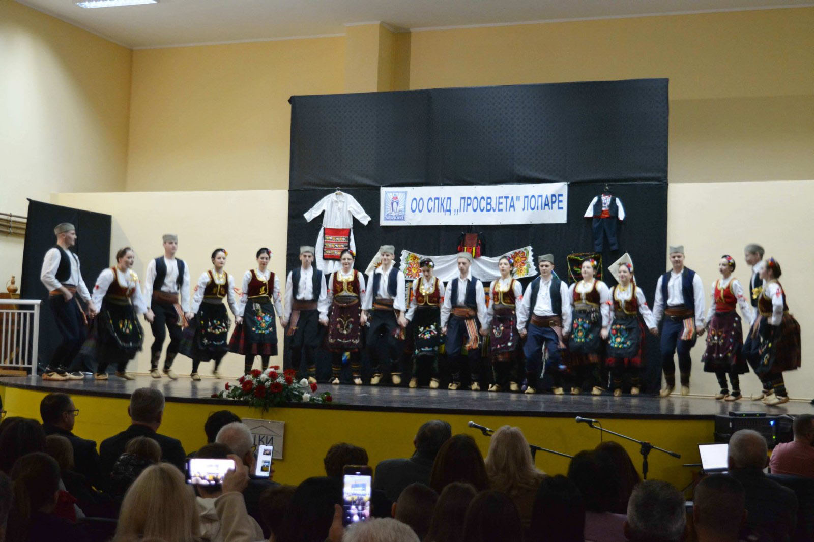 Lopare: Održan godišnji koncert "Prosvjete"