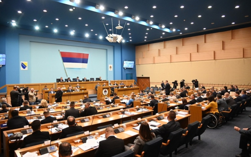 Počela posebna sjednica o nacrtu novog ustava Republike Srpske