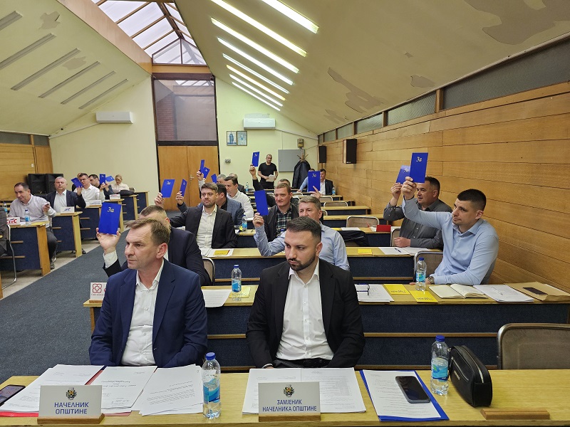 Prethodno rukovodstvo opštine Ugljevik stvorilo višak radnika: Većina budžeta ide na plate