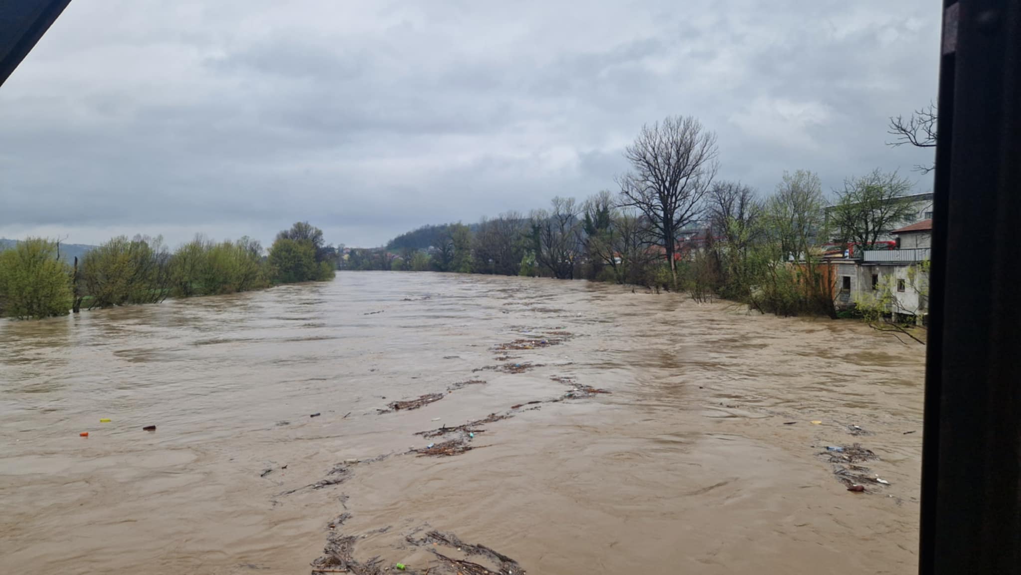 Doboj: Bosna 43 centimetra iznad kote redovne odbrane od poplave