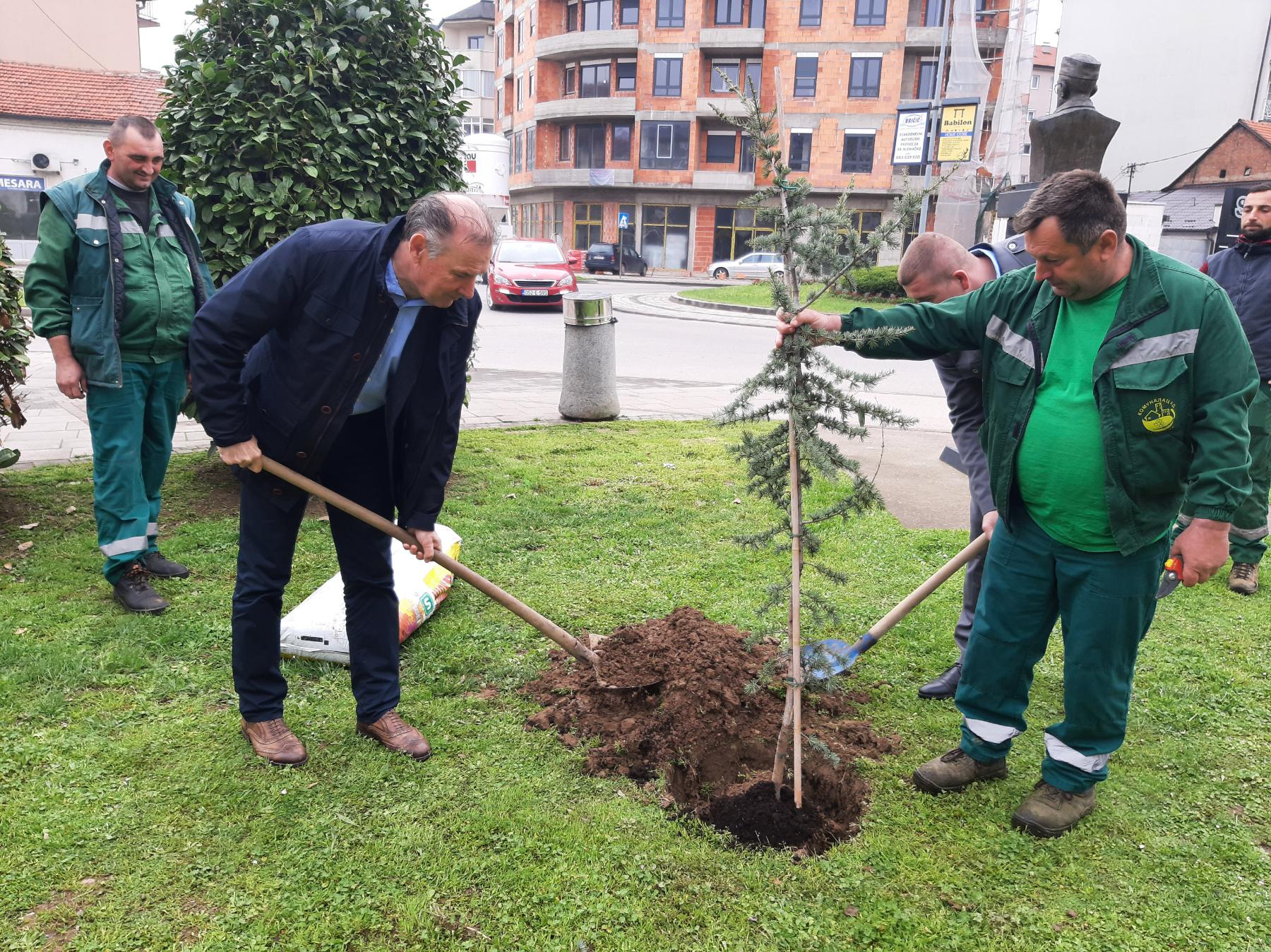 Počelo proljećno uređenje u Semberiji FOTO