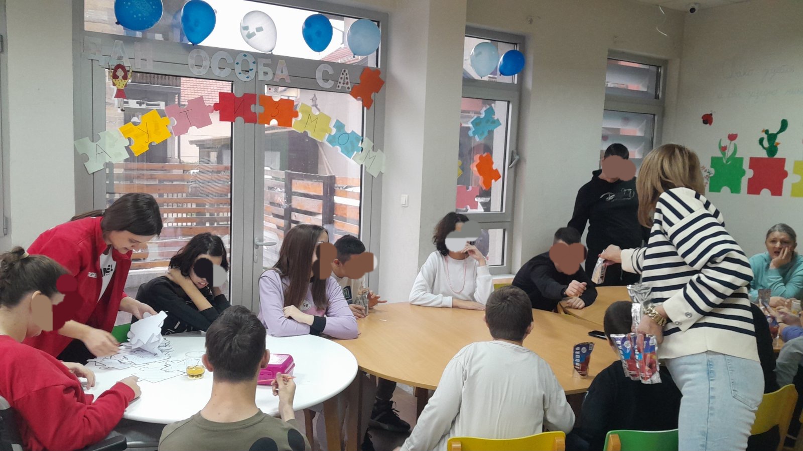 Centar za socijalni rad Bijeljina organizovao radionicu povodom Svjetskog dana svjesnosti o autizmu (FOTO)