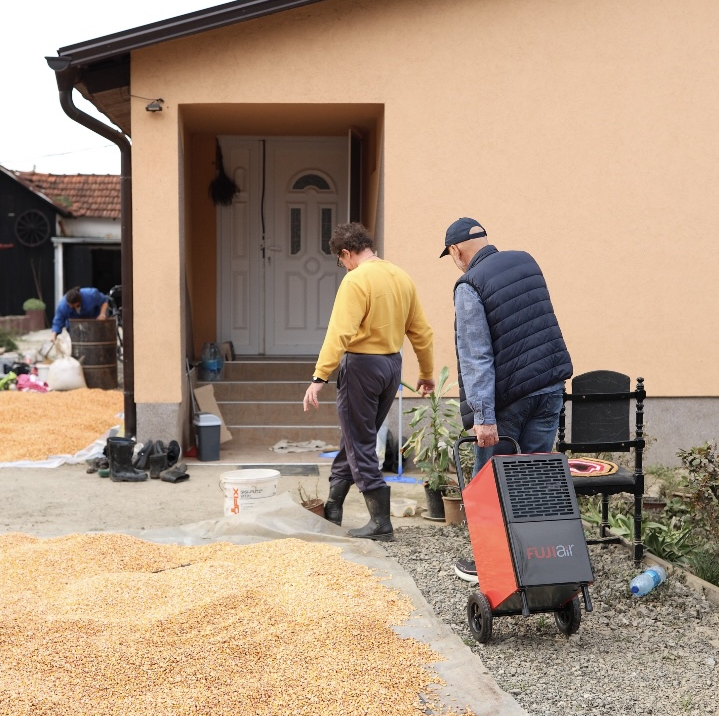 Slavenko Ristić i TRB poplavljenima u Prijedoru obezbijedili mašine za isušivanje vlage