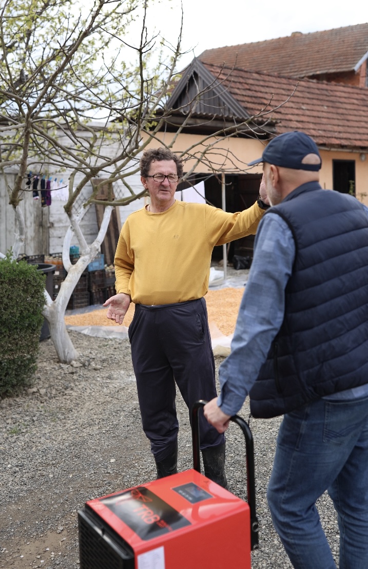 Slavenko Ristić i TRB poplavljenima u Prijedoru obezbijedili mašine za isušivanje vlage