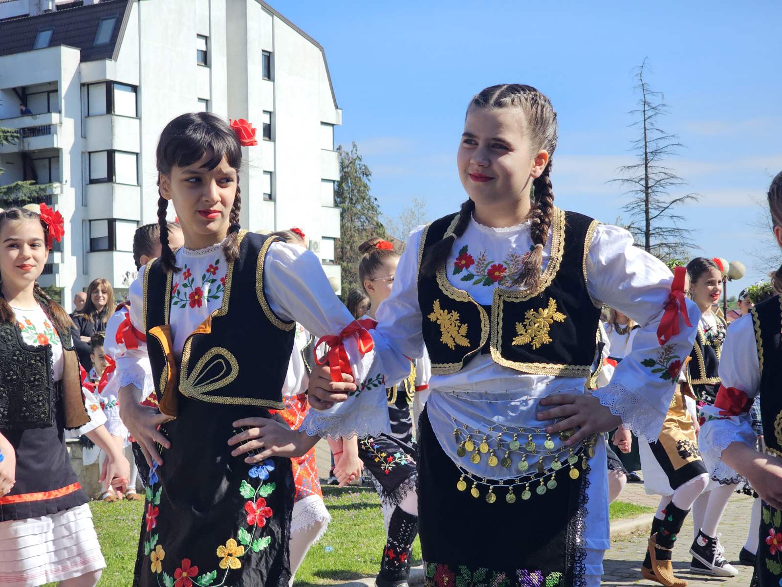 Proslavljena Lazareva subota - Vrbica u Ugljeviku: Igra, pjesma, nošnja i osmijesi FOTO