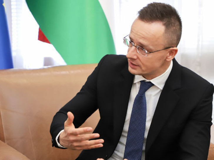 Sijarto: Mađarska protiv slanja vojne pomoći Ukrajini