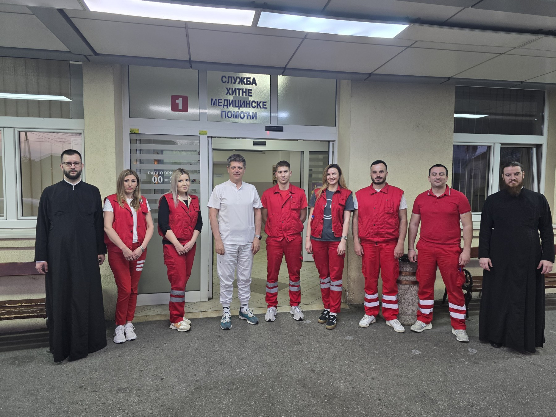 Dežurnim službama u Bijeljini podijeljeni vaskršnji darovi mitropolita Fotija