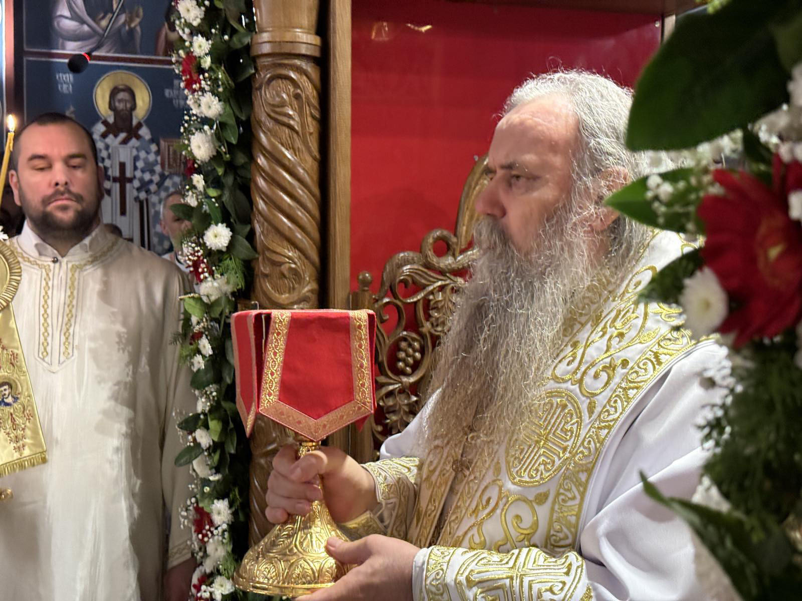 Vladika Fotije: Danas hrišćani praznuju punoću svoje vjere