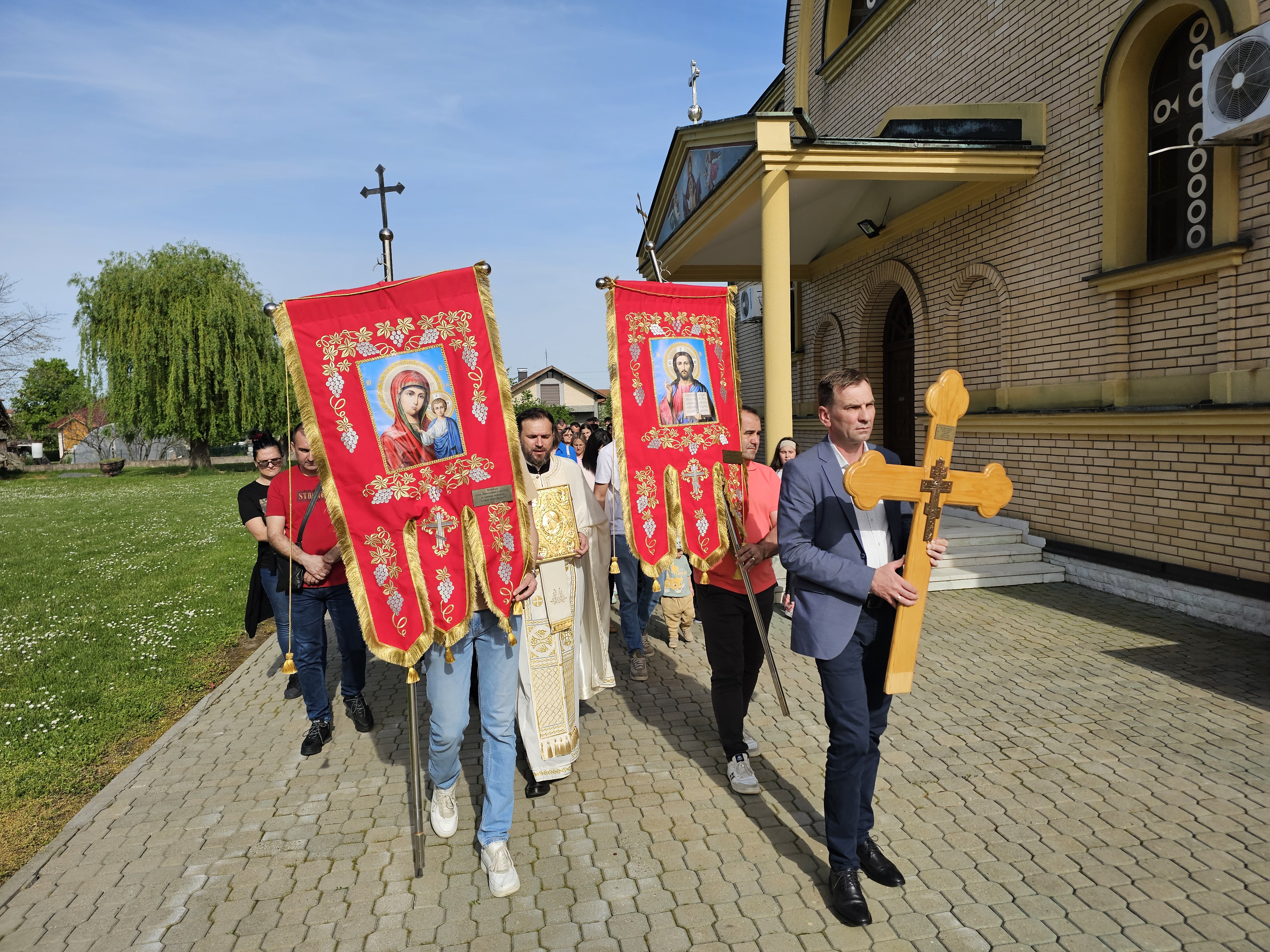 Ugljevički mališani čuvaju tradiciju Vaskršnjih jaja: Nagrade, igra i pjesma u čast Vaskrsa