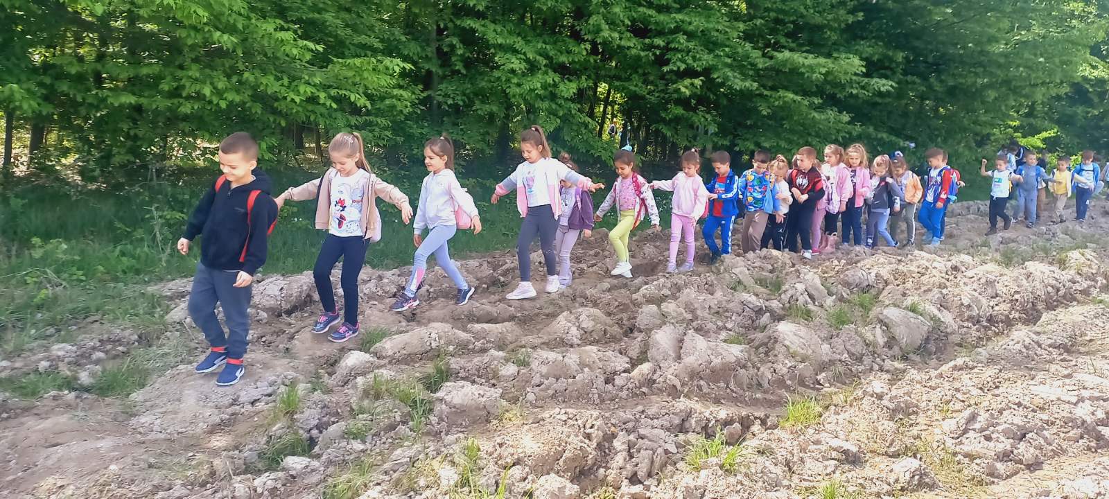 Mališani iz vrtića "Čika Jova Zmaj" u ekološkoj misiji (FOTO)