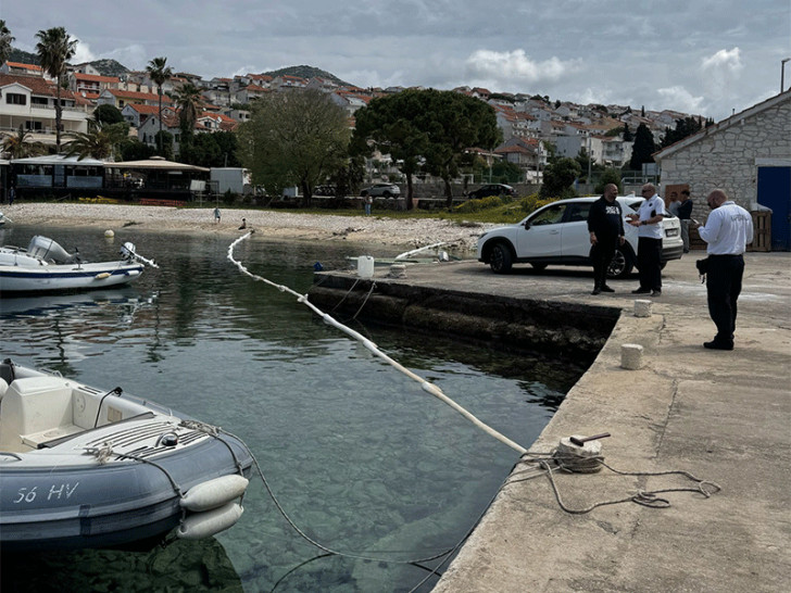 Hrvatska: Ekološka katastrofa kod Hvara