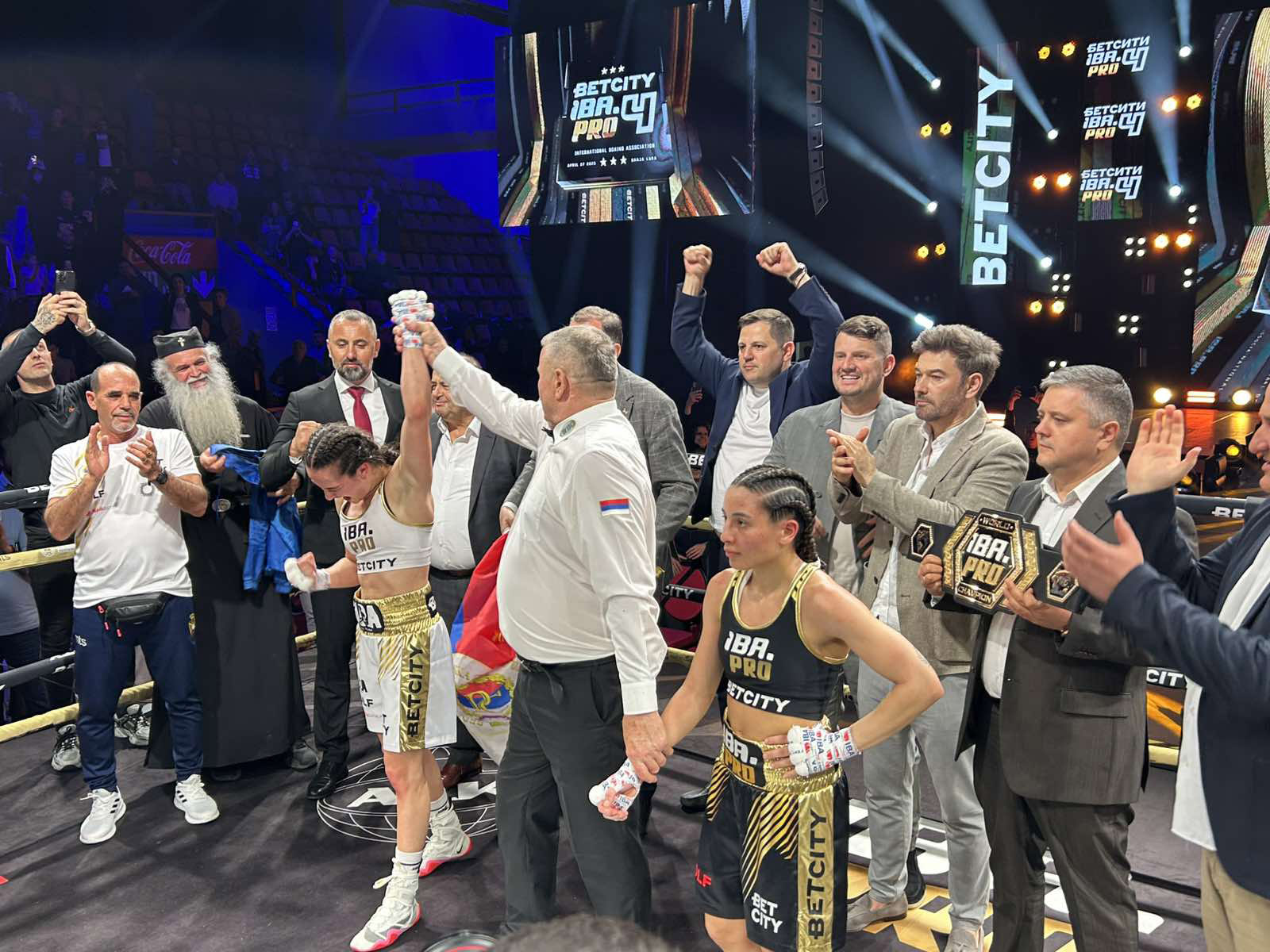 Sara Ćirković se okitila i svjetskom bokserskom titulom FOTO