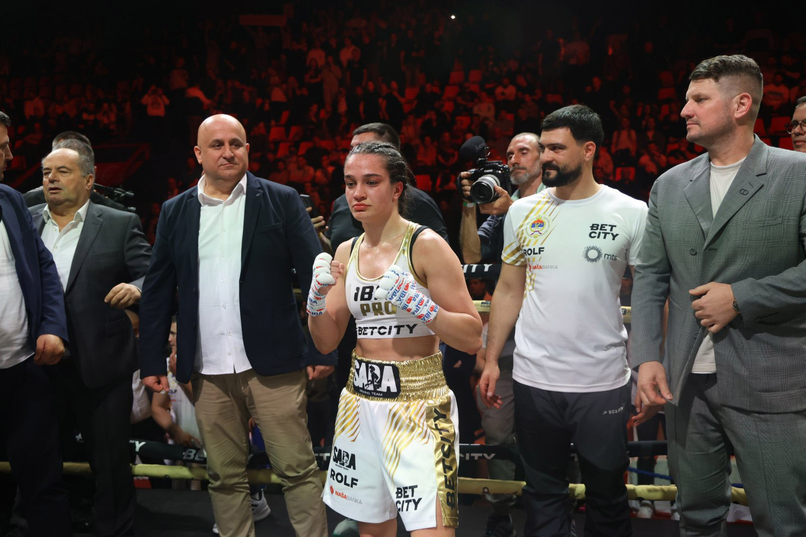 Sara Ćirković se okitila i svjetskom bokserskom titulom FOTO