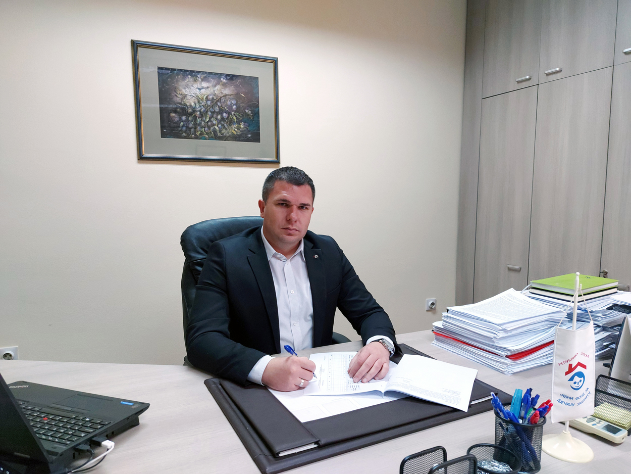 Jović: Uvećan budžet omogućava redovnu isplatu devet prava iz dječije zaštite