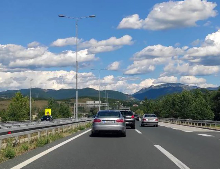AMS: Očekuje se pojačan saobraćaj na putevima ka izletištima