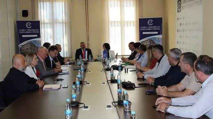 Savez sindikata Srpske traži novo povećanje plata: "Poslodavci odmaraju i neće da pričaju o pravima radnika"