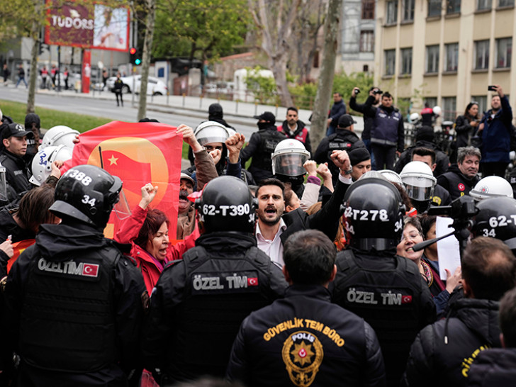 Sukob u Istanbulu, skoro 400 uhapšenih