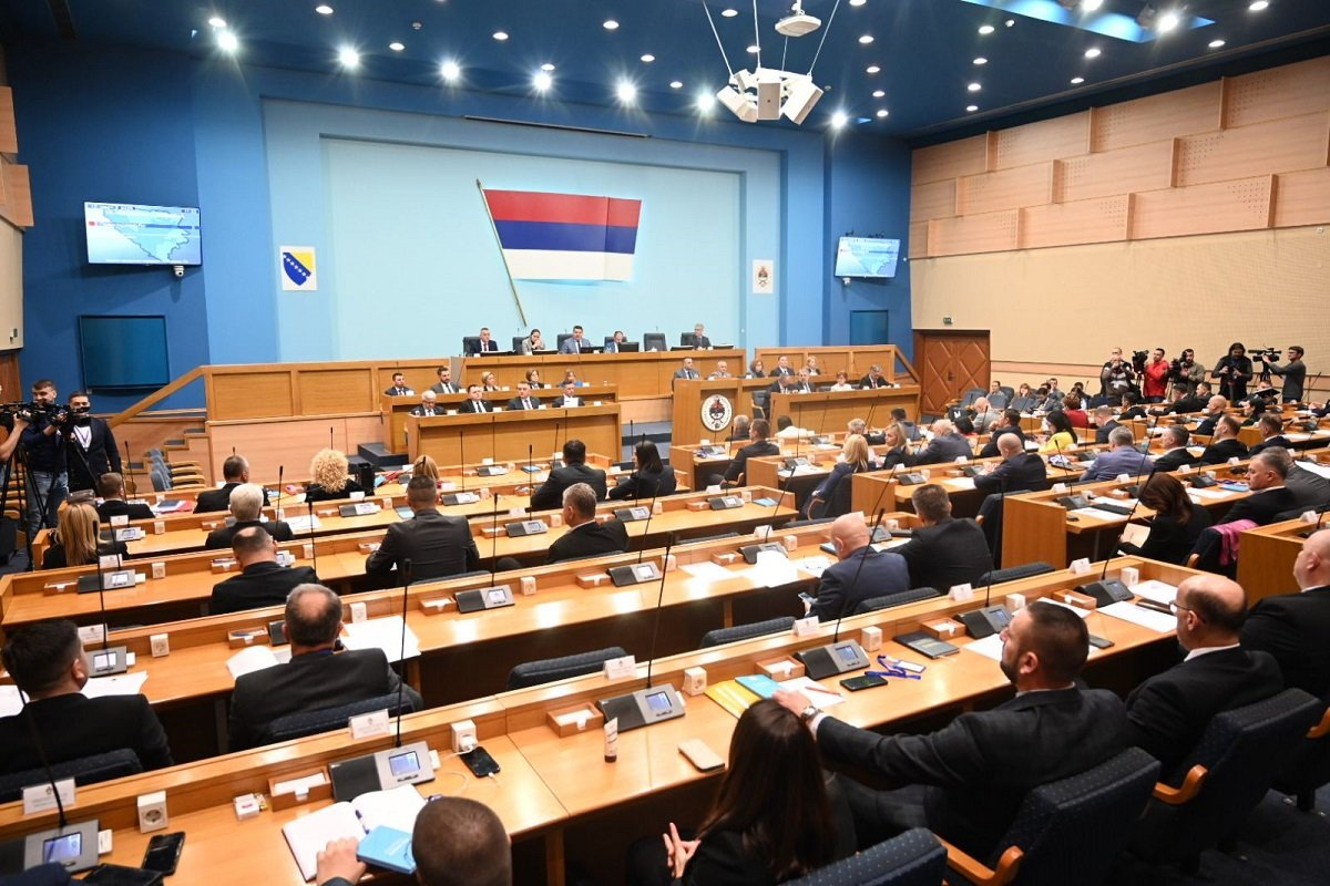 Koje stranke su izgubile najviše poslanika u Narodnoj skupštini RS?
