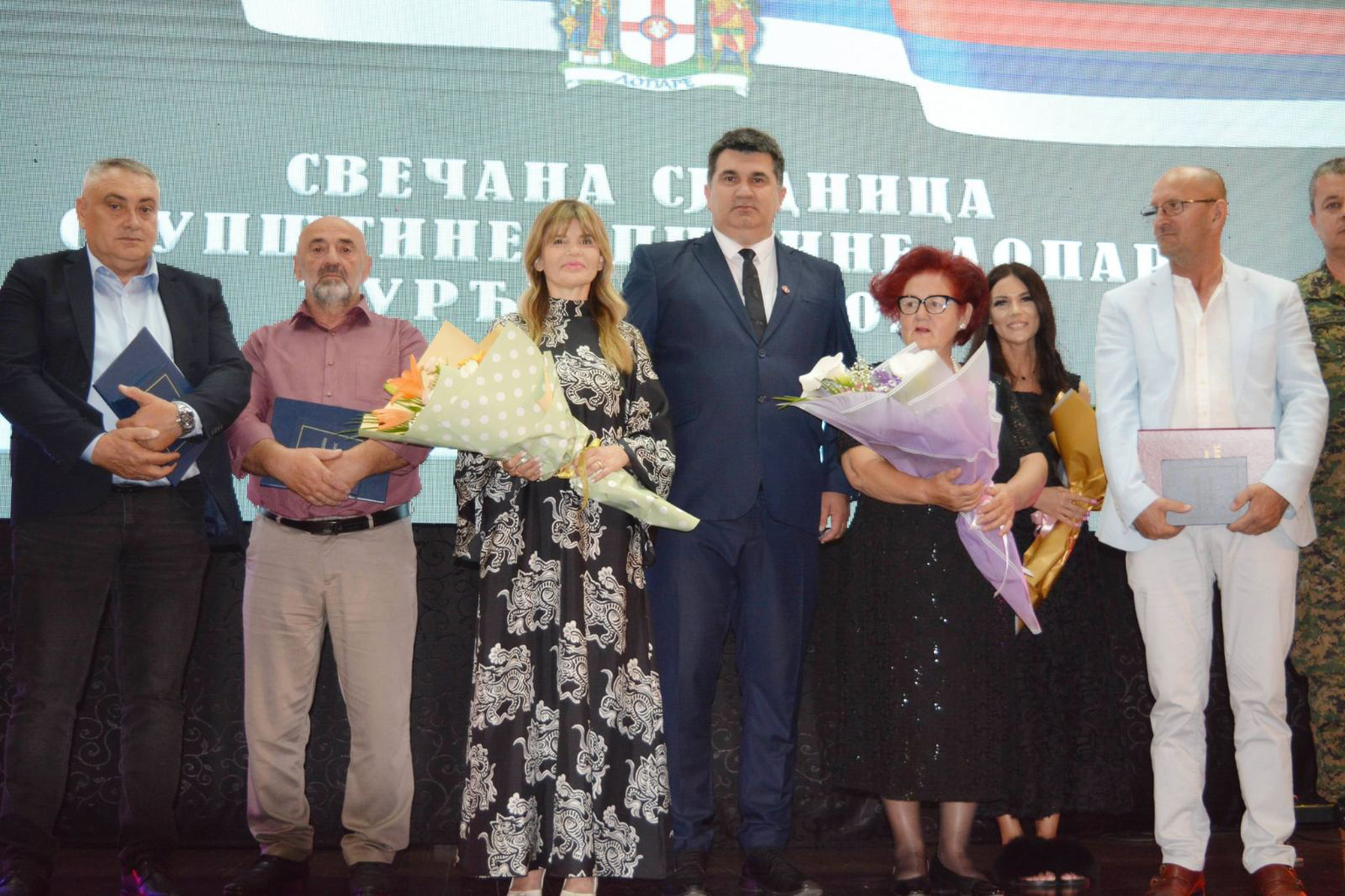 Lopare: Uručena priznanja za doprinos razvoju opštine