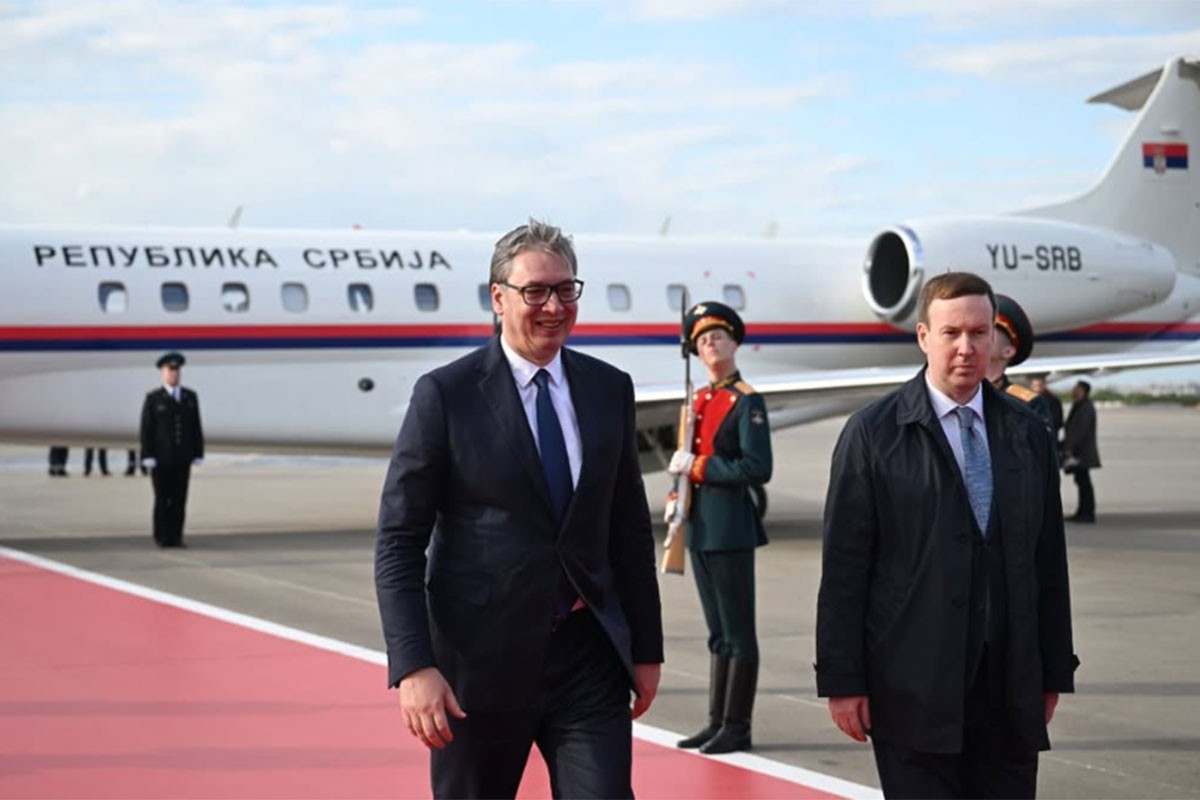 Vučić sletio u Moskvu