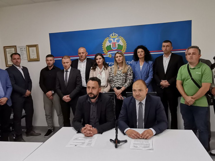 Odbornici SDS-a nastavljaju sjednicu SO Teslić