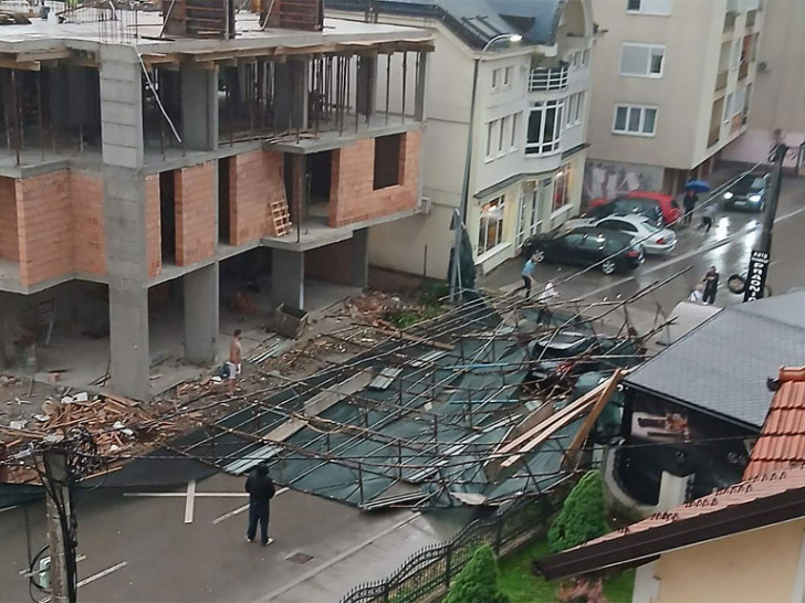 Pala skela u Doboju - srećom, nije bilo povrijeđenih