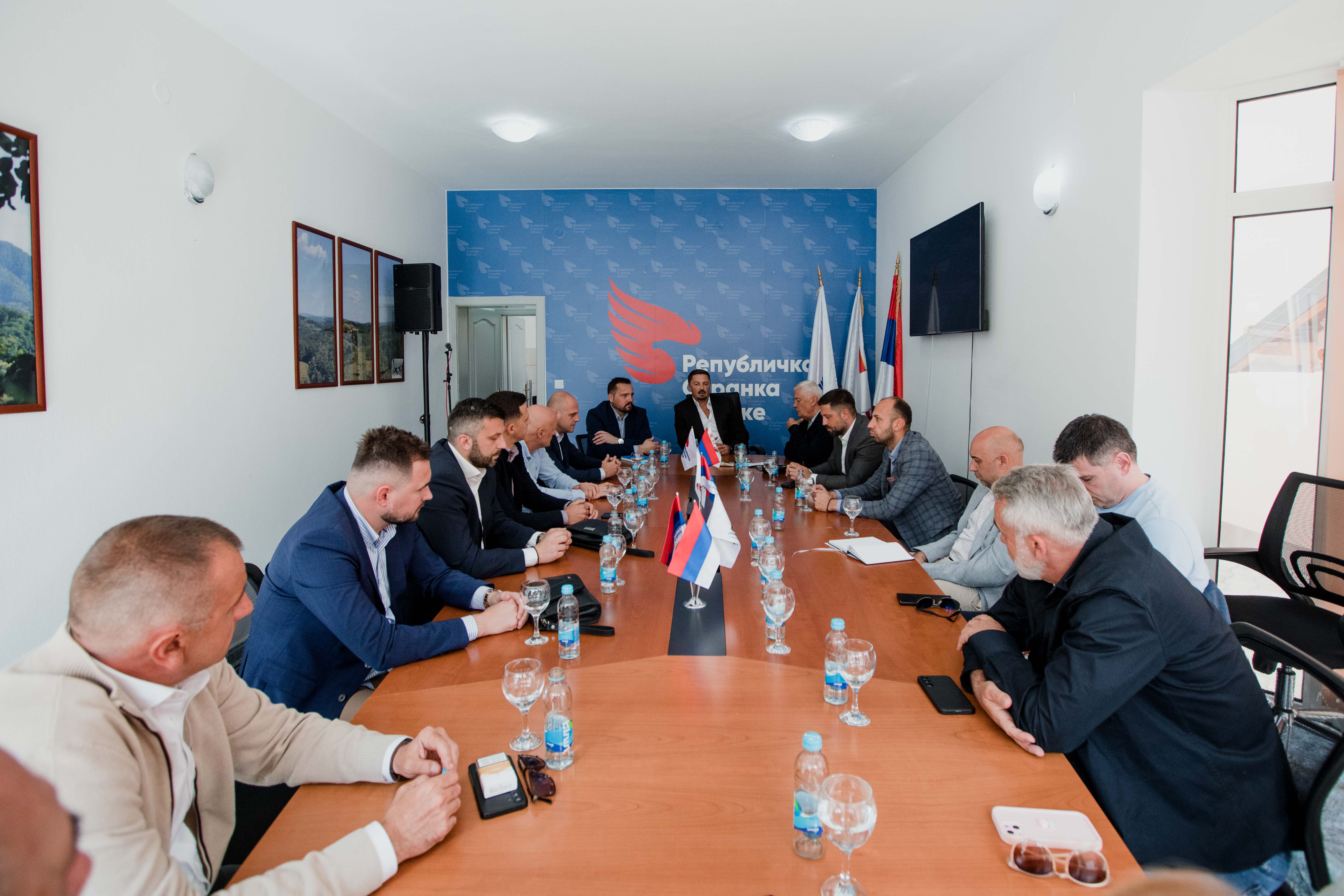 Republička stranka Srpske otvorila kancelariju u Loparama, Milanko Tošić na čelu odbora