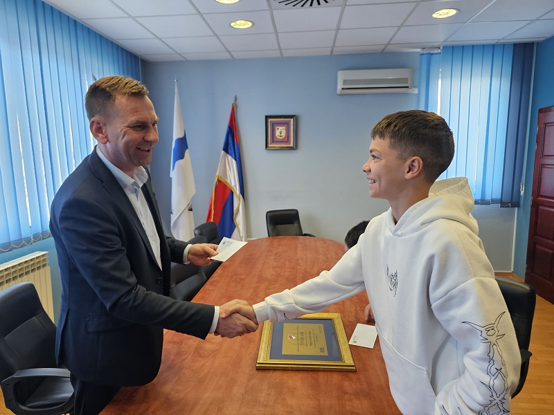 Načelnik Ugljevika darovao vrhunske sportiste: Podrška sportu i mladima