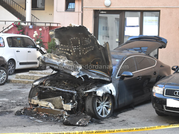 Bivšoj djevojci zapalio automobil "audi A7"