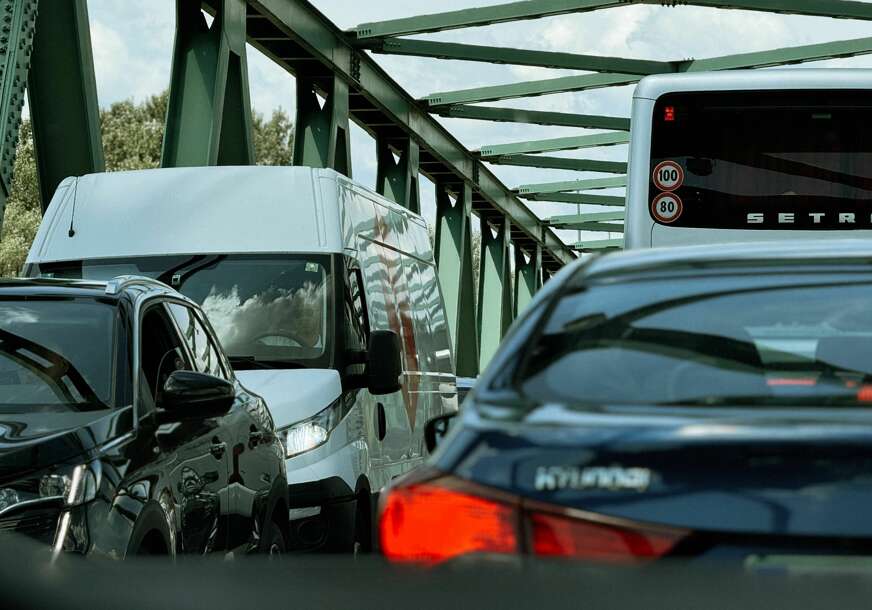 KAZNE I DO 27.000 KM Ove stvari nikako ne smijete prenositi preko granice, treba da znate prije putovanja