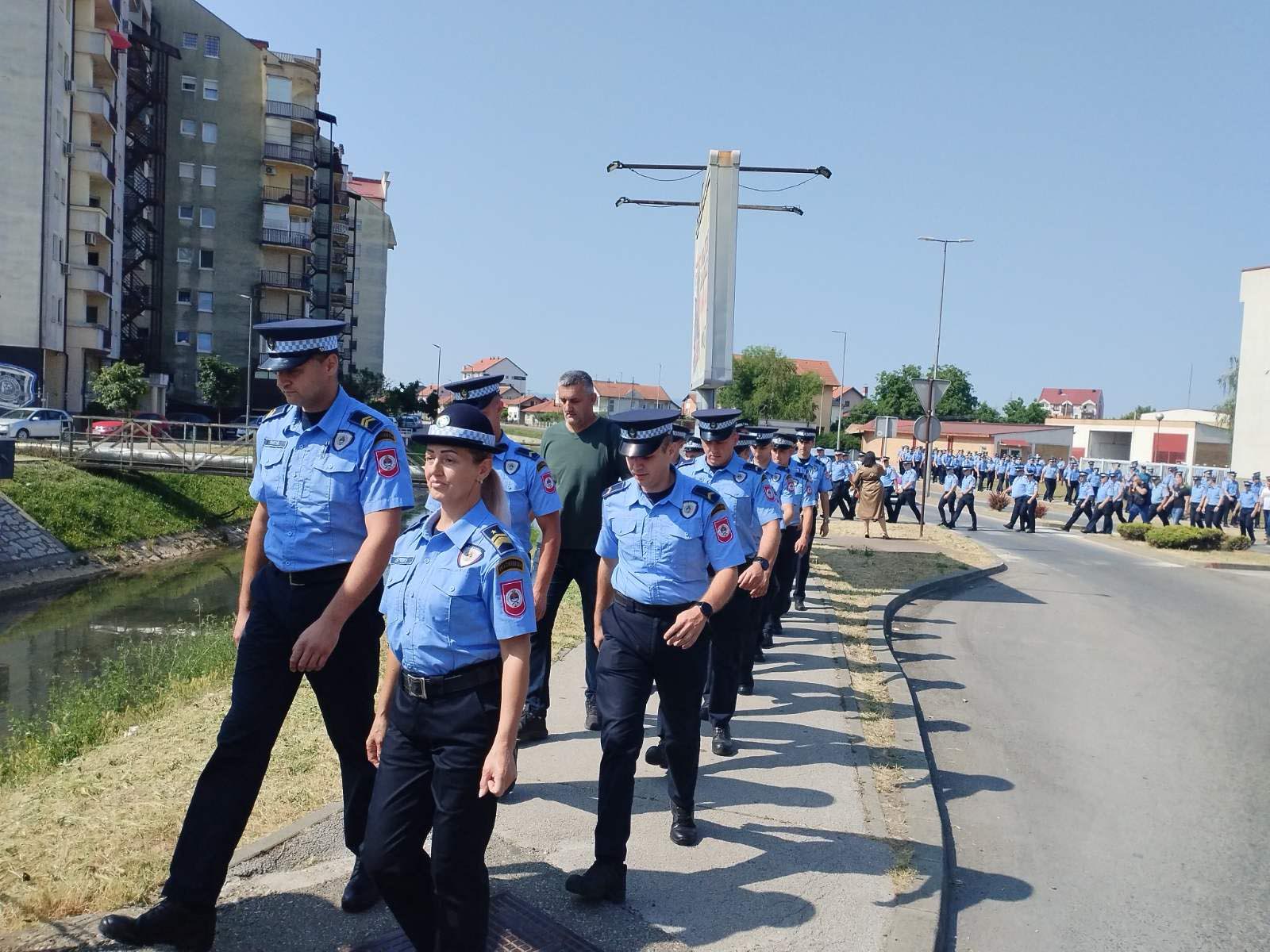 Bijeljina: Više od 250 policajaca dalo podršku porodici ubijenog inspektora Nenada Markovića (FOTO)