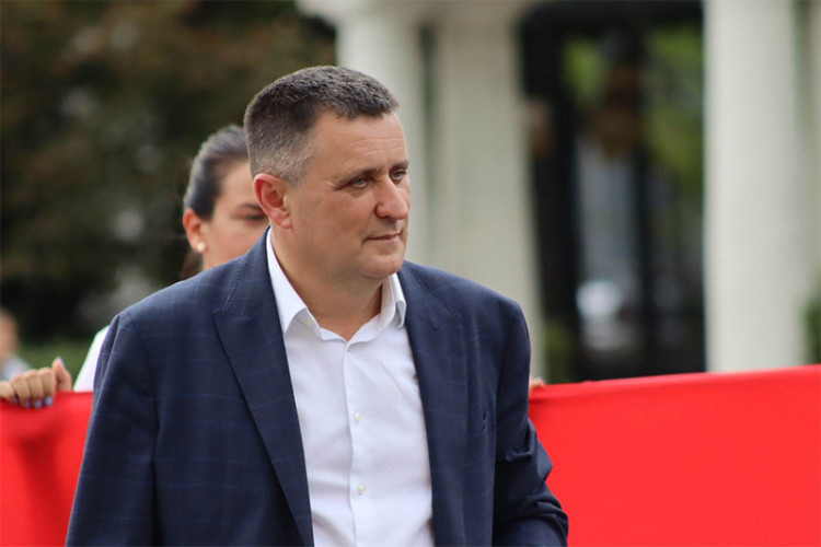 Đajić pozvao poslanike da ne glasaju za izmjene Zakona o javnim nabavkama