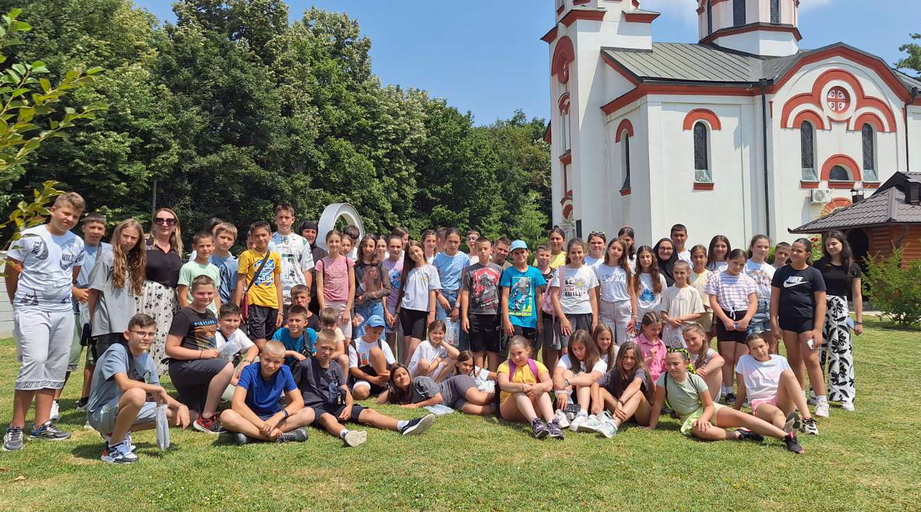 Djeca sa Kosmeta posjetila manastir u Dragaljevcu i "Čičino sokače"