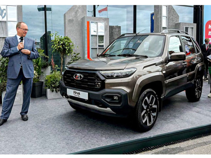 Lada unaprijedila terenac