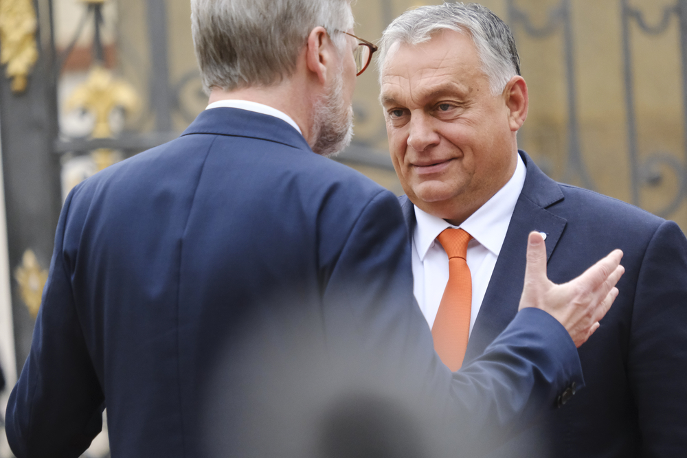 Orban: Ne bacaju se šibice na bure baruta