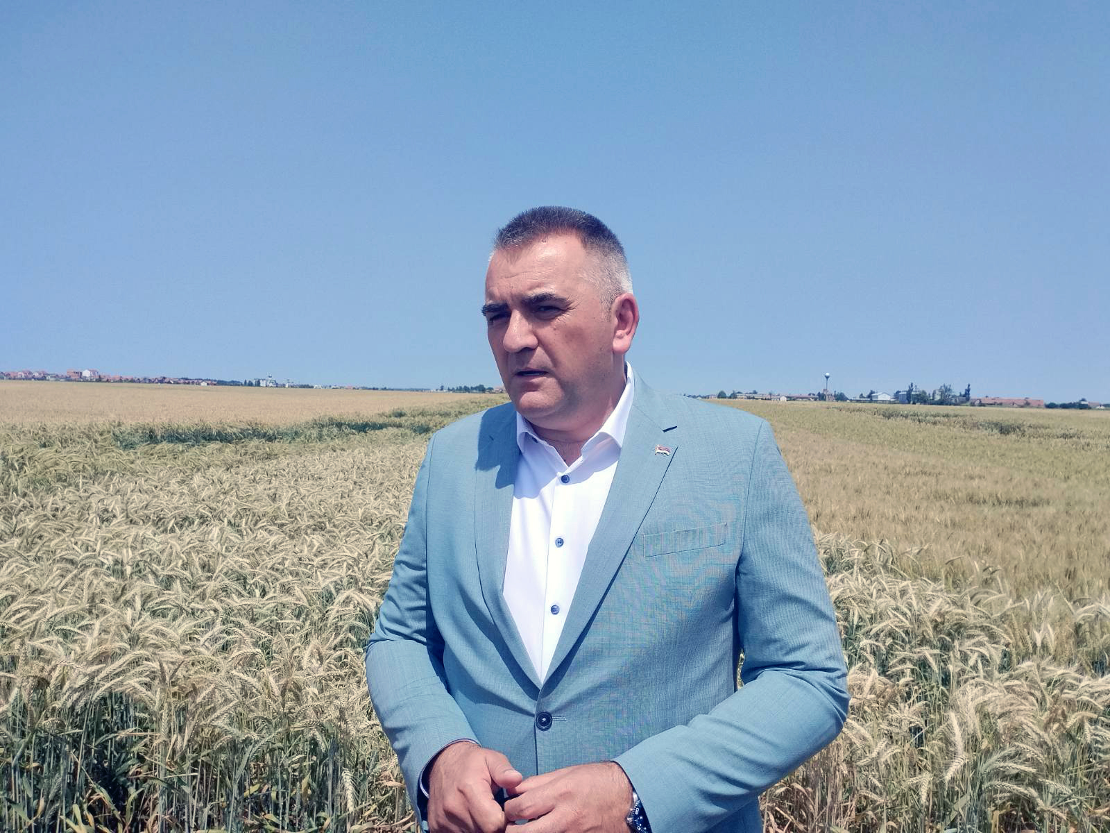 Мinić danas na žetvi pšenice u Bijeljini i Pelagićevu