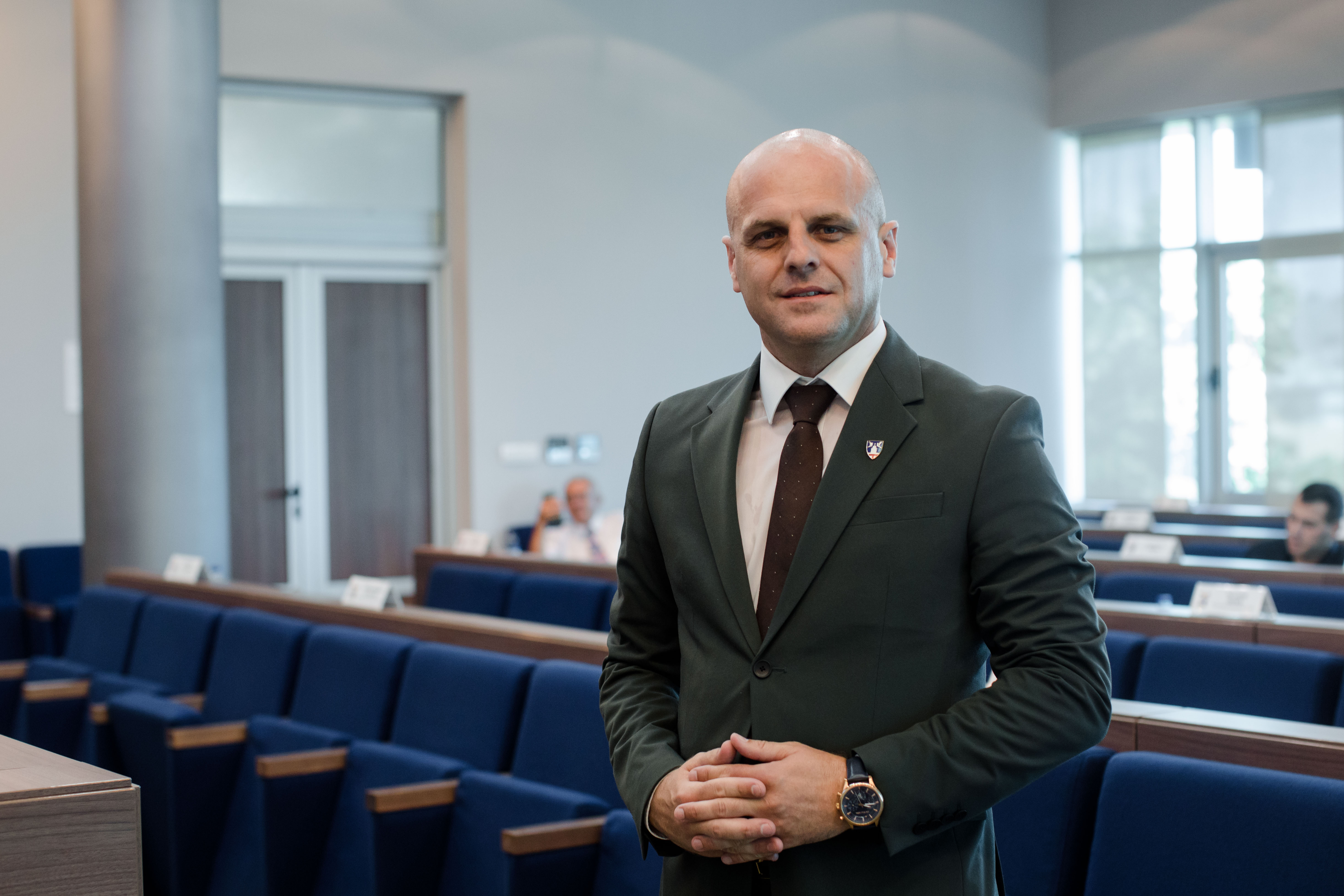 Inicijative odbornika Jovanovića za uklanjanje nelegalnih kioska i izradu novog plana za zauzeće javnih površina dobile apsolutnu podršku