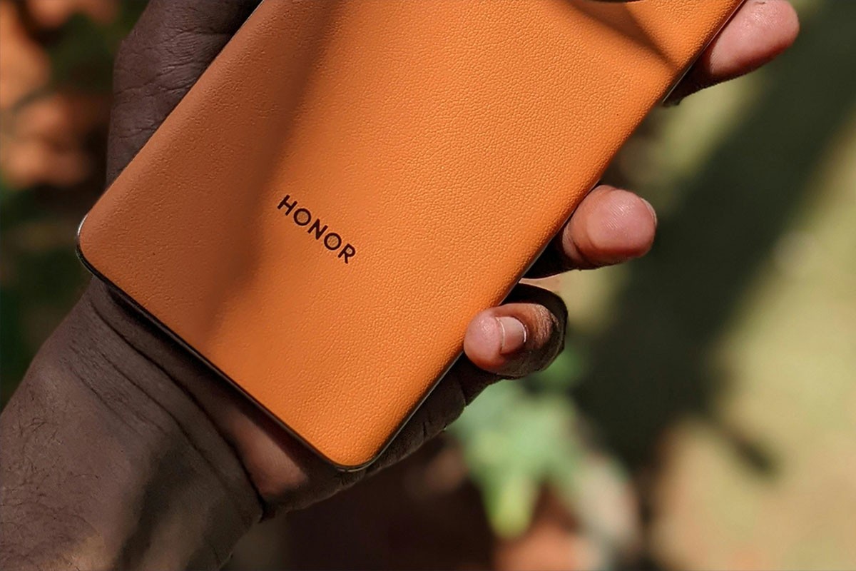 Honor najavio novi preklopni telefon
