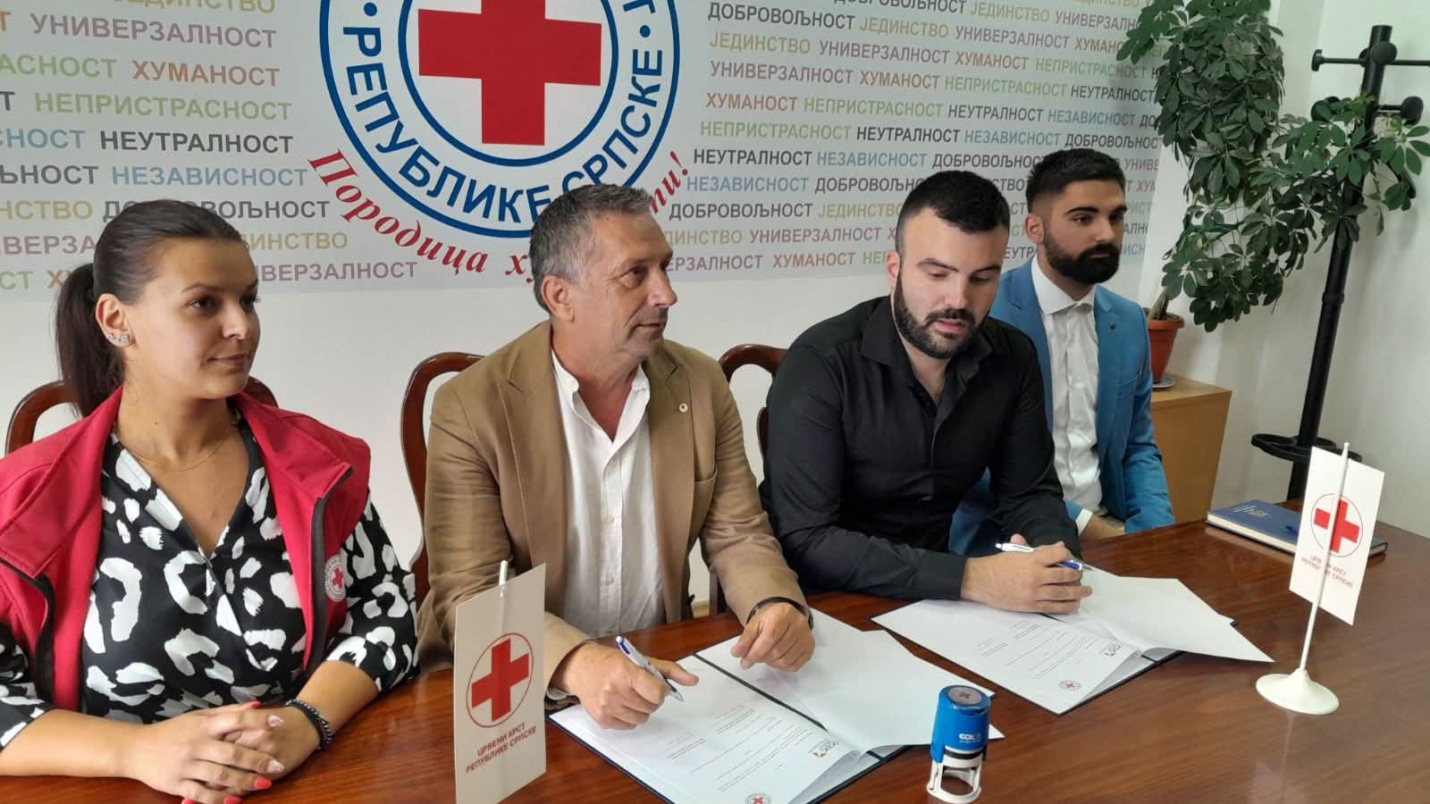 Crveni krst i Omladinski savjet Srpske potpisali sporazum o saradnji