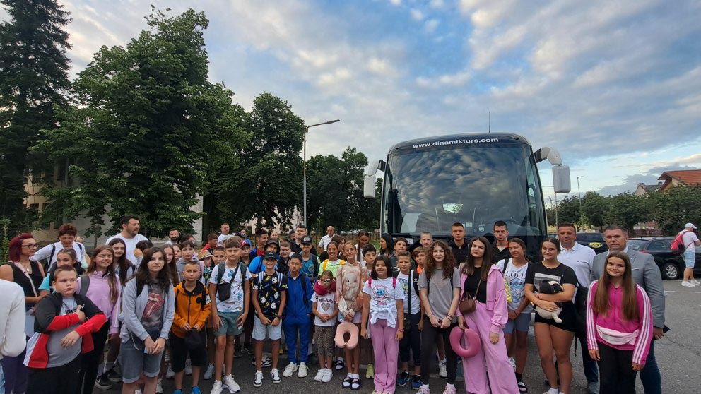 Na ljetovanje u Bečiće otputovala šesta smjena sa 135 djece