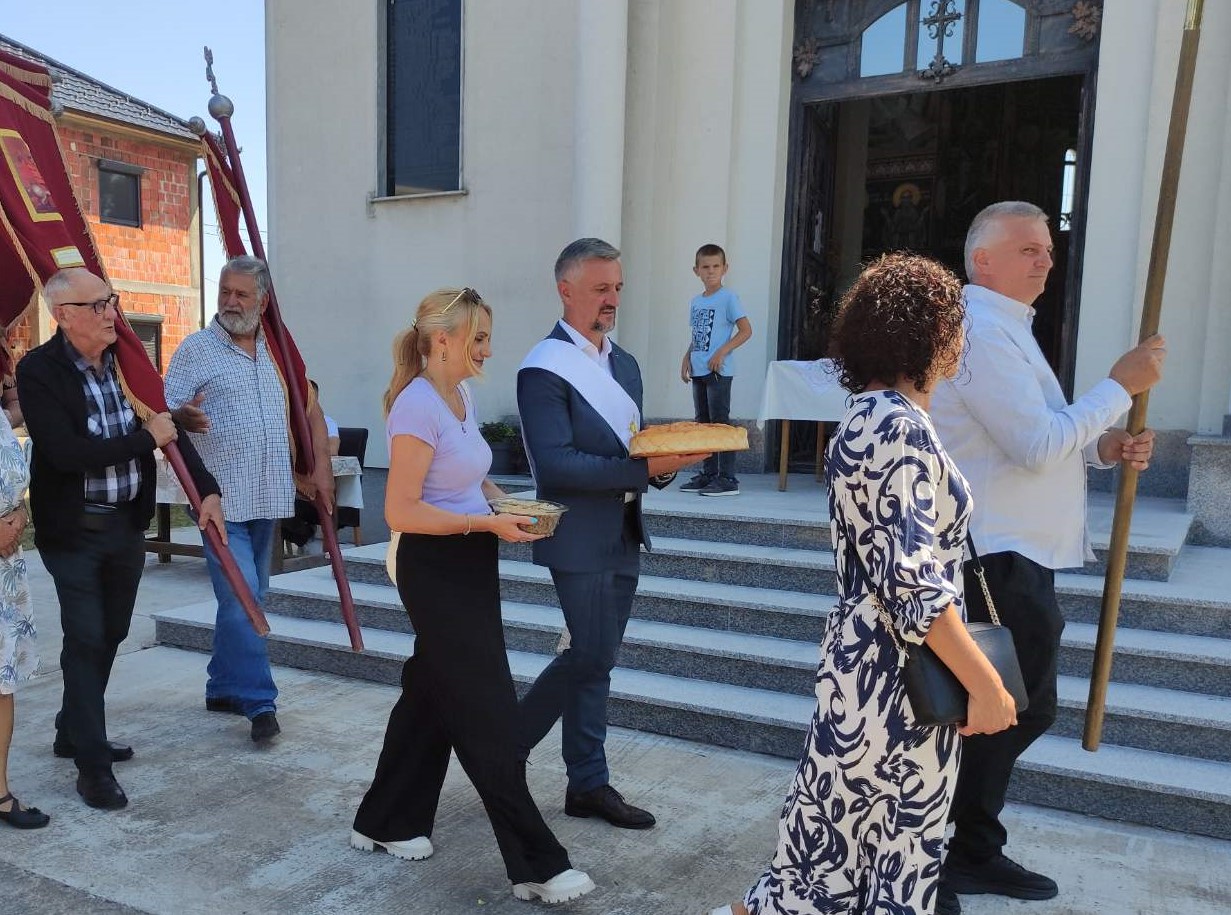 Mile Pejčić kum slave Hrama Svetih apostola Petra i Pavla u Modranu