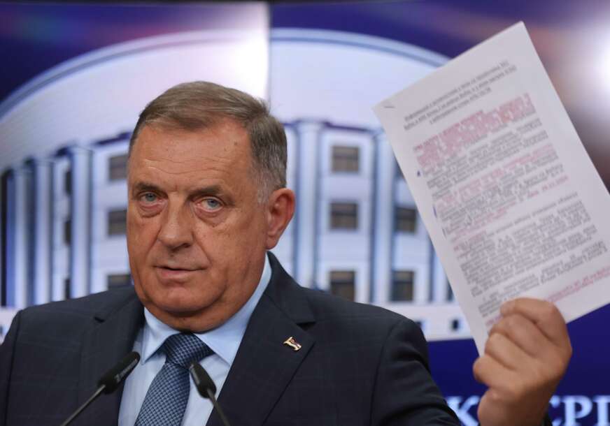 "Kraj mu je blizu" Dodik najavljuje tužbu protiv Kristijana Šmita i BiH
