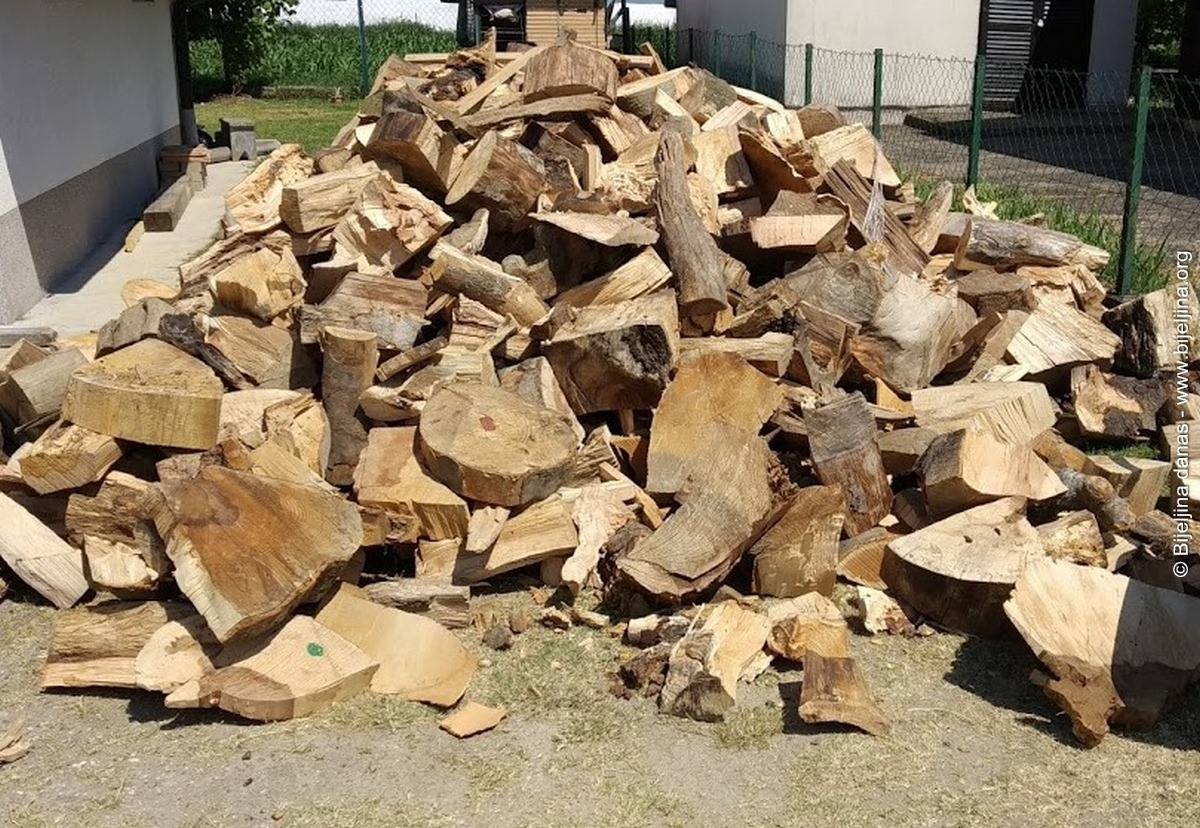 Ne čekajte zimu: Koliko ove godine koštaju pelet i drva?