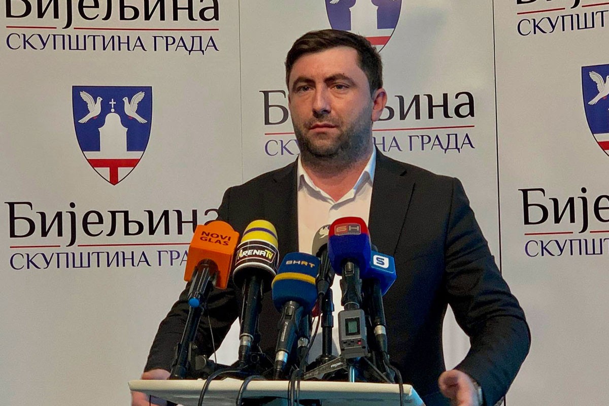 Petrović: Zemlja apsurda, čuda, čemera i jeda, ostali smo bez 108,5 miliona evra